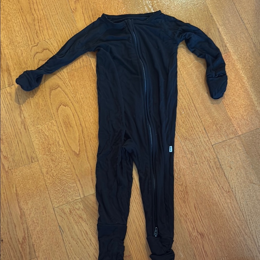Little Sleepies Solid Black Zippies